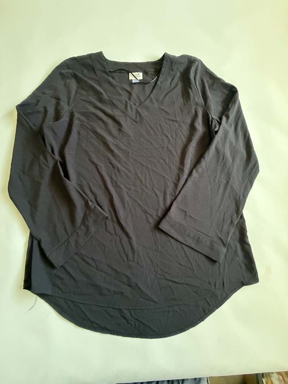 Jaclyn Smith Collection Top Size L Women’s Black V Neck 3/4 Sleeve Blouse Y2K